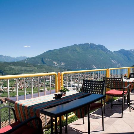 Albergo Deva Riva Zewnętrze zdjęcie